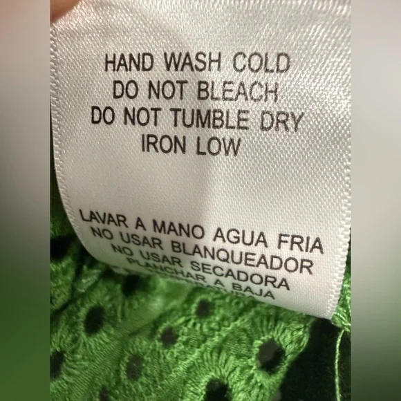 New Tuckernuck Hyacinth House Forest Green Ruffle Nadia Boise Top-Size Medium - Picture 8 of 10